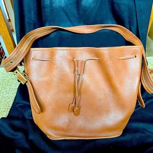 COACH vintage drawstring bucket bag 9952 in classic saddle brown